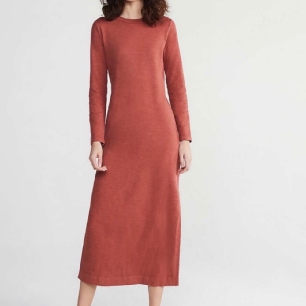 ISO the Lou & Grey rust mock neck maxi dress in size XS or S
